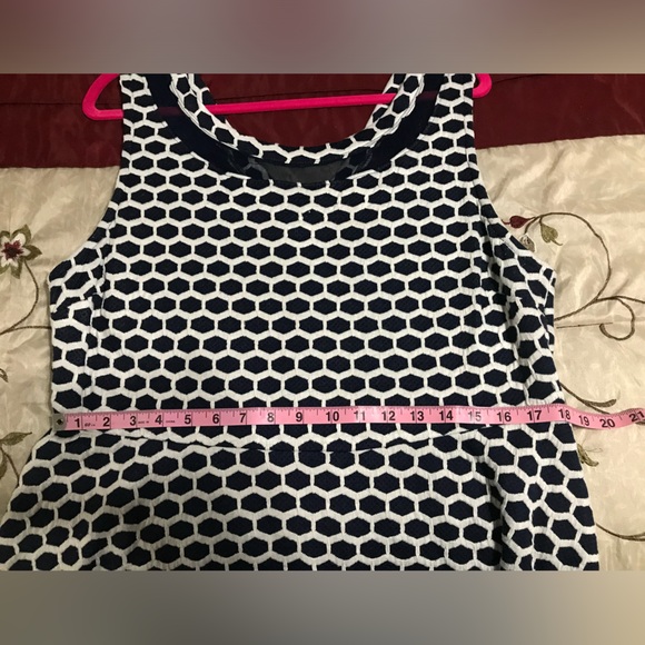 Dress - Picture 10 of 10